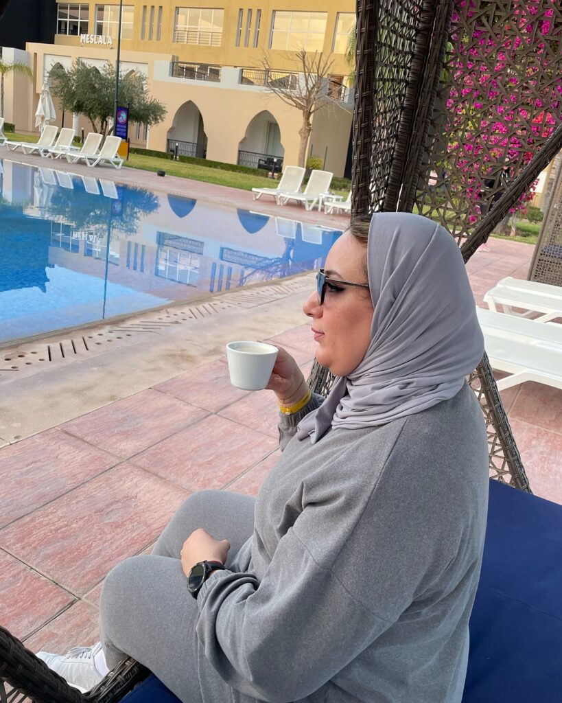 مليونيرة سعودية تبحث عن زوج وتضع رقم هاتفها للتواصل 1 445579798 1381556342534510 3189164622425247617 n